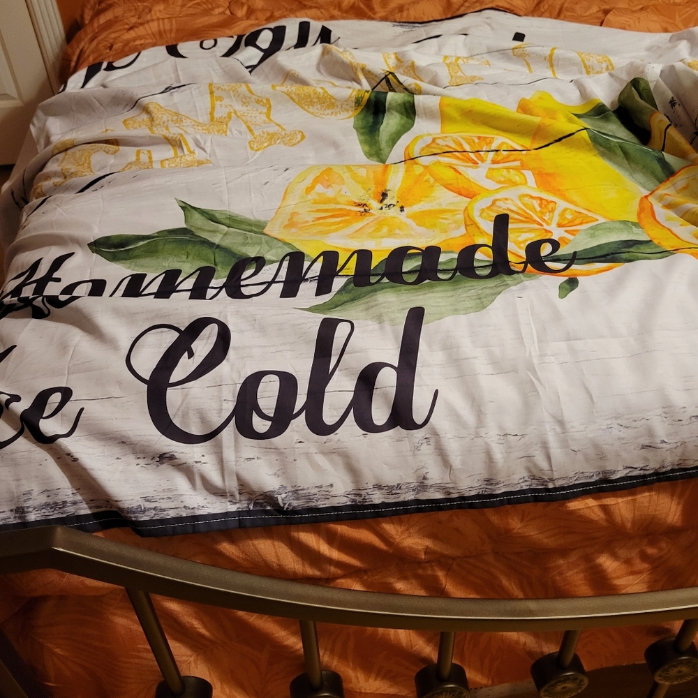 Wall hanging mural. Lemon design.